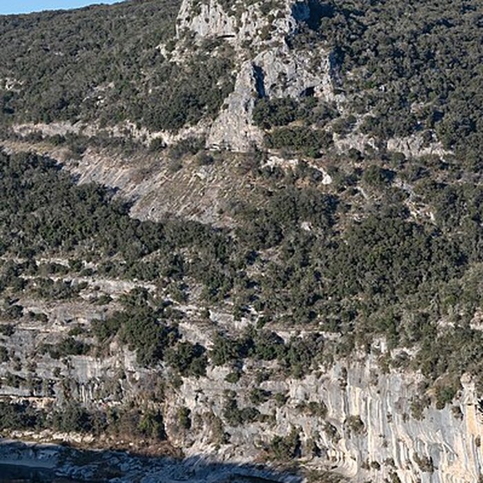 Photo de Grotte ornée dite grotte de la Tête du Lion