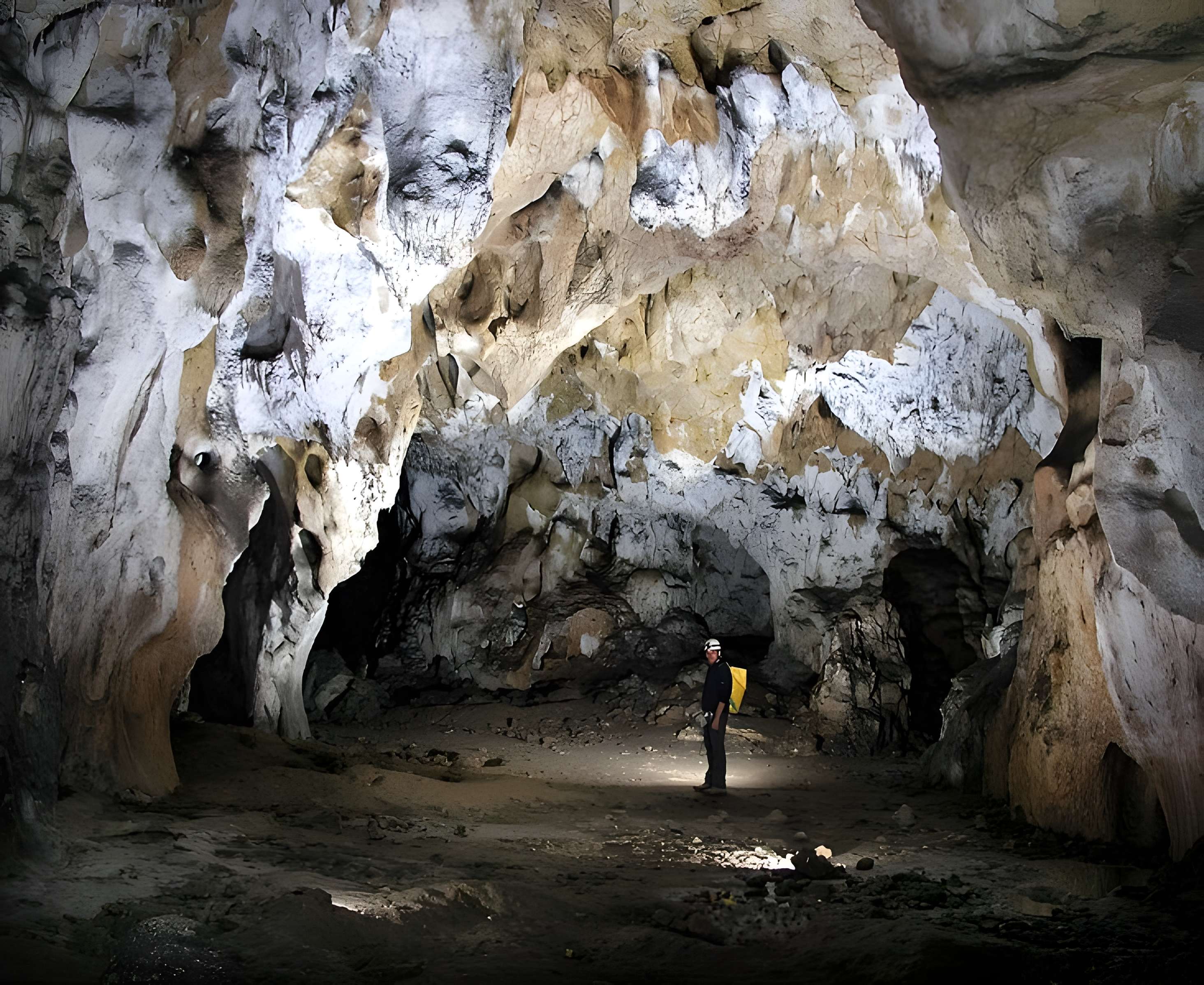 Grotte du Déroc à Vallon-Pont-d'Arc 