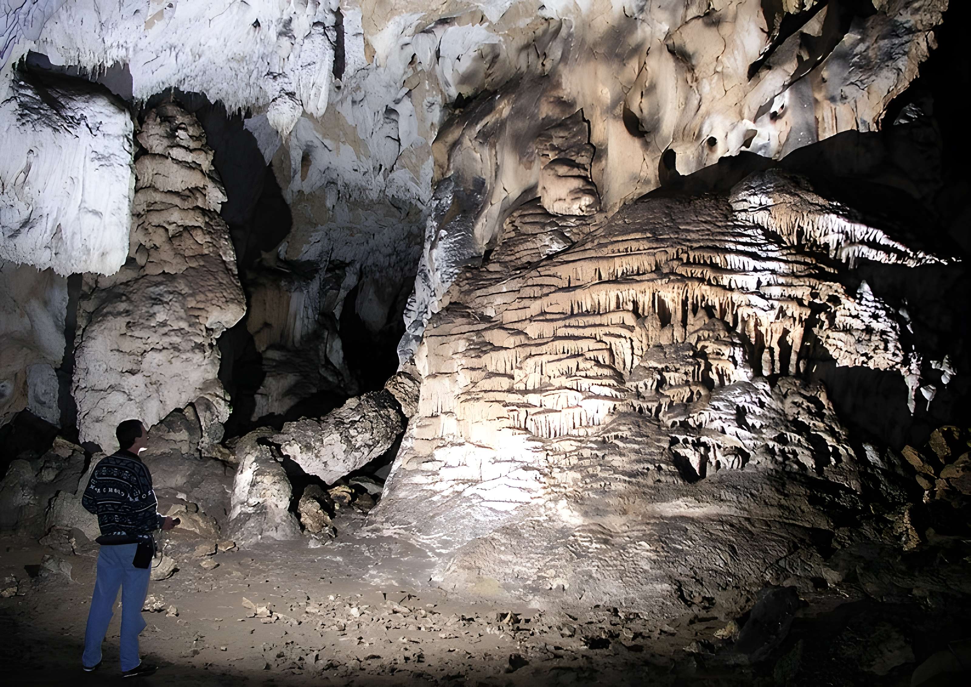 Grotte du Déroc à Vallon-Pont-d'Arc