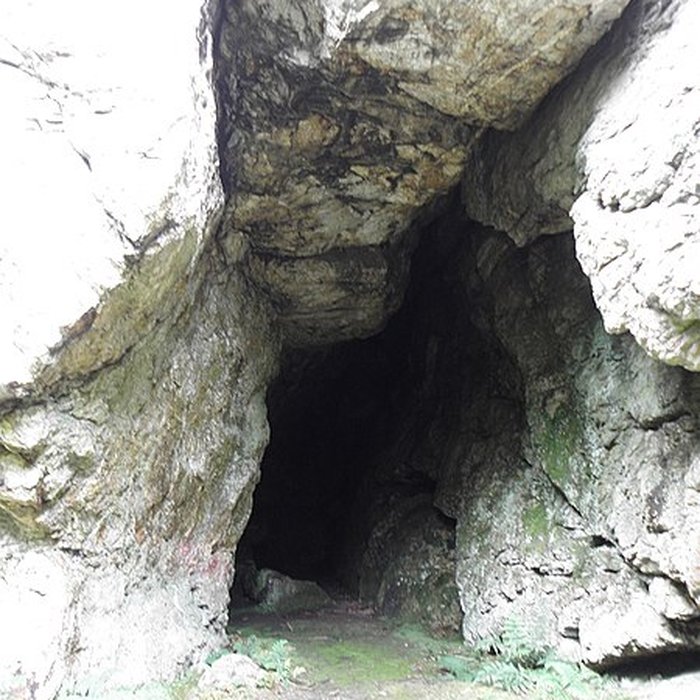 Photo de Grotte et rocher de Roch-Toul à Guiclan