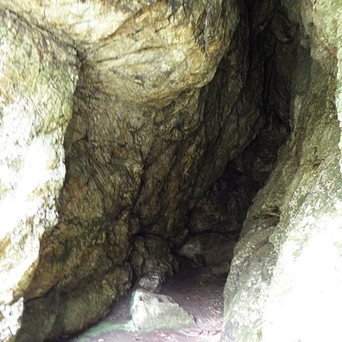 Photo de Grotte et rocher de Roch-Toul à Guiclan