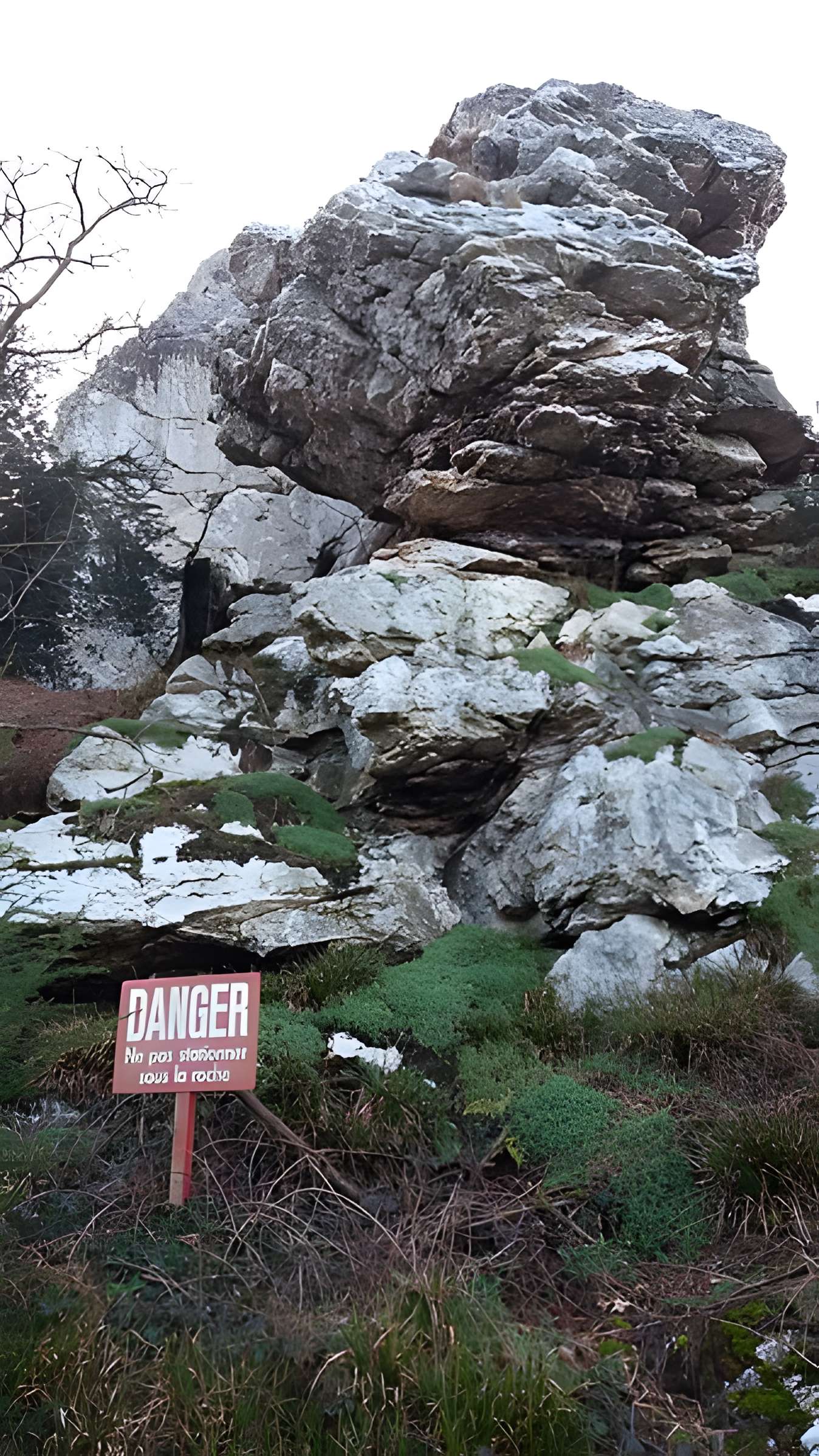 Grotte et rocher de Roc'h-Toul à Guiclan