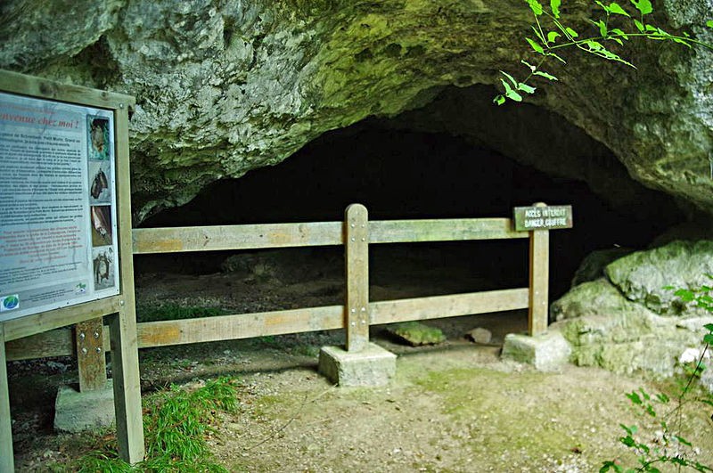 Photo de Grotte ornée paléolithique du Rocher de Ker à Massat