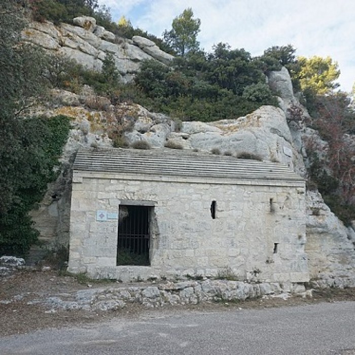 Photo de Grottes de Sainte-Anne-de-Goiron également sur commune de Lambesc