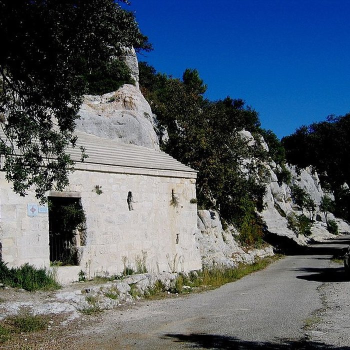 Photo de Grottes de Sainte-Anne-de-Goiron également sur commune de Lambesc