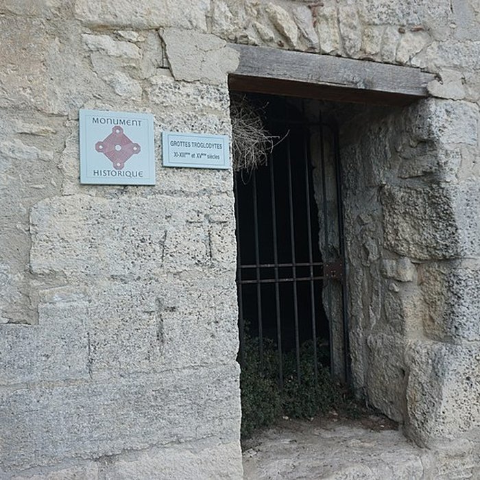 Photo de Grottes de Sainte-Anne-de-Goiron également sur commune de Lambesc