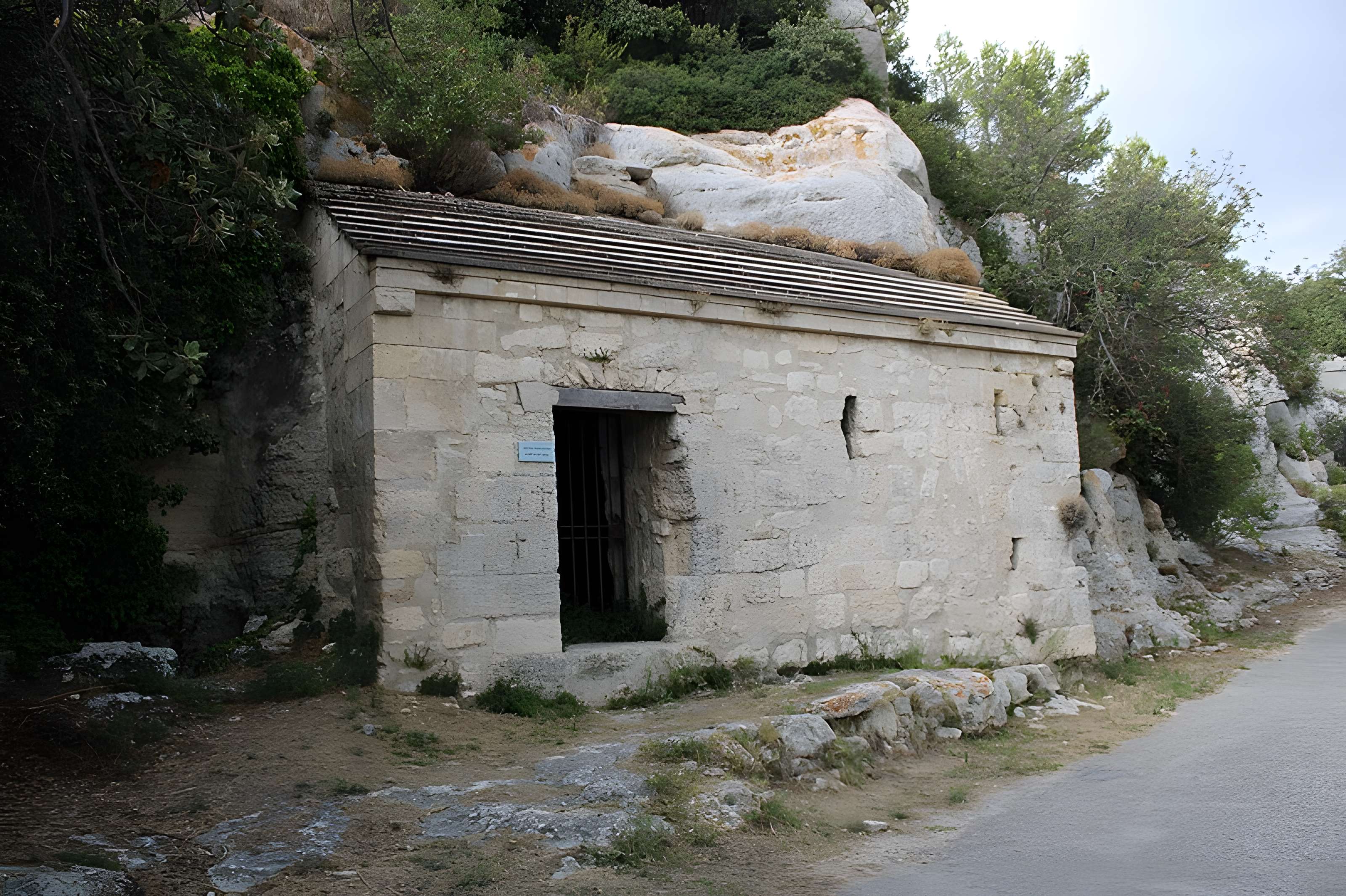 Grottes de Sainte-Anne-de-Goiron à Lambesc
