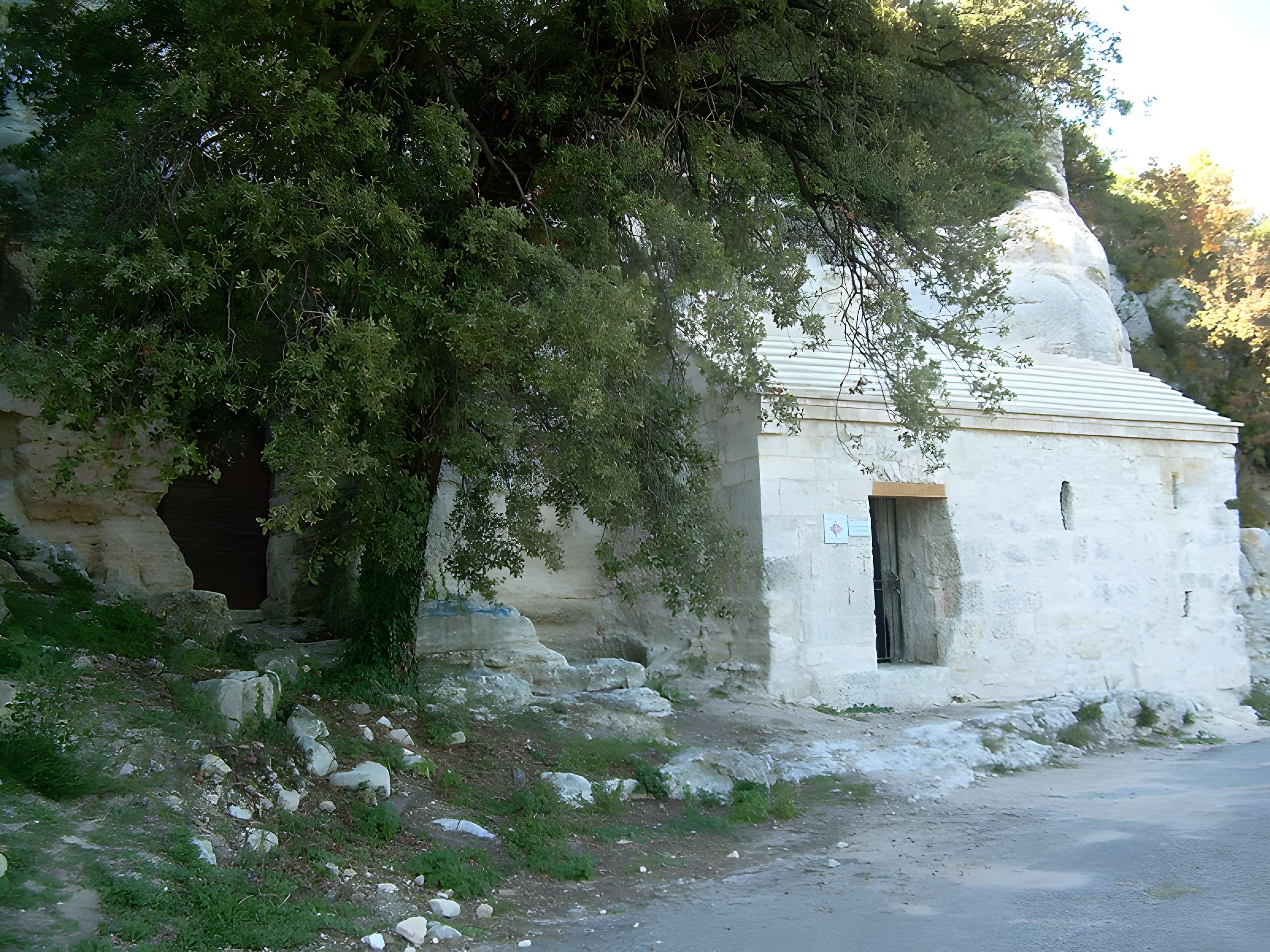 Grottes de Sainte-Anne-de-Goiron à Lambesc