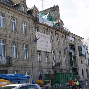 Groupe de deux maisons identiques Quai Morand à Paimpol