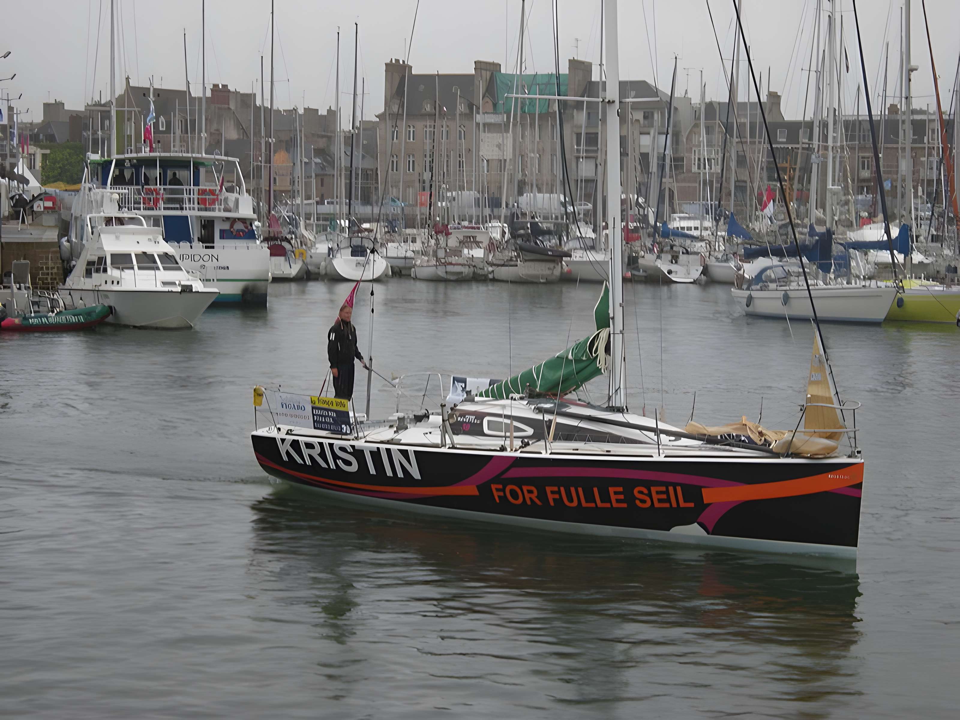 Groupe de deux maisons identiques Quai Morand à Paimpol