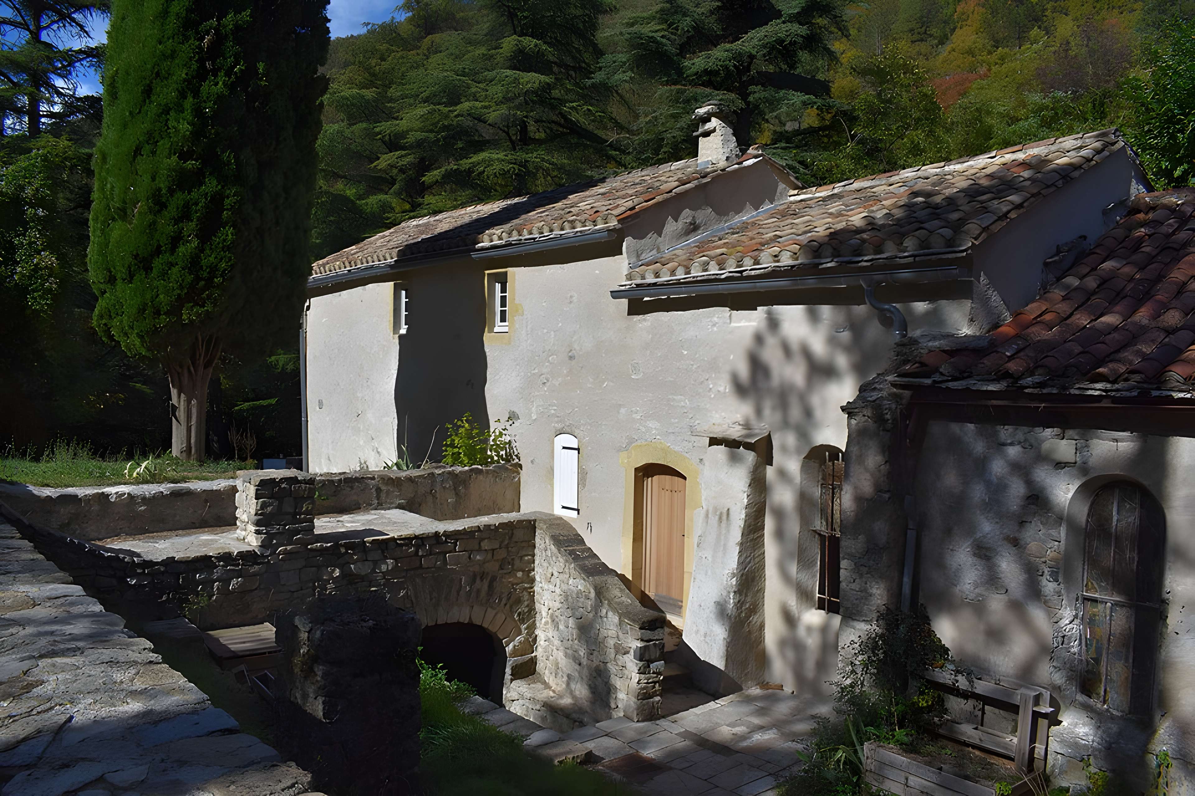 Chapelle Notre-Dame-de-Nize de Lunas