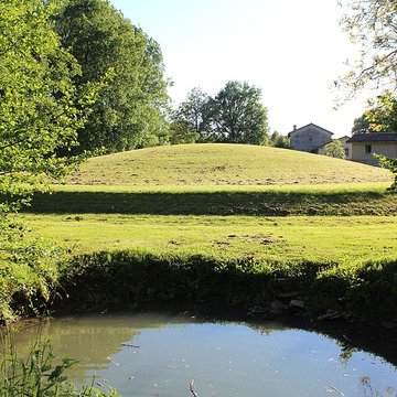 Habitat du premier âge féodal de Jasseron