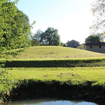 Habitat du premier âge féodal de Jasseron