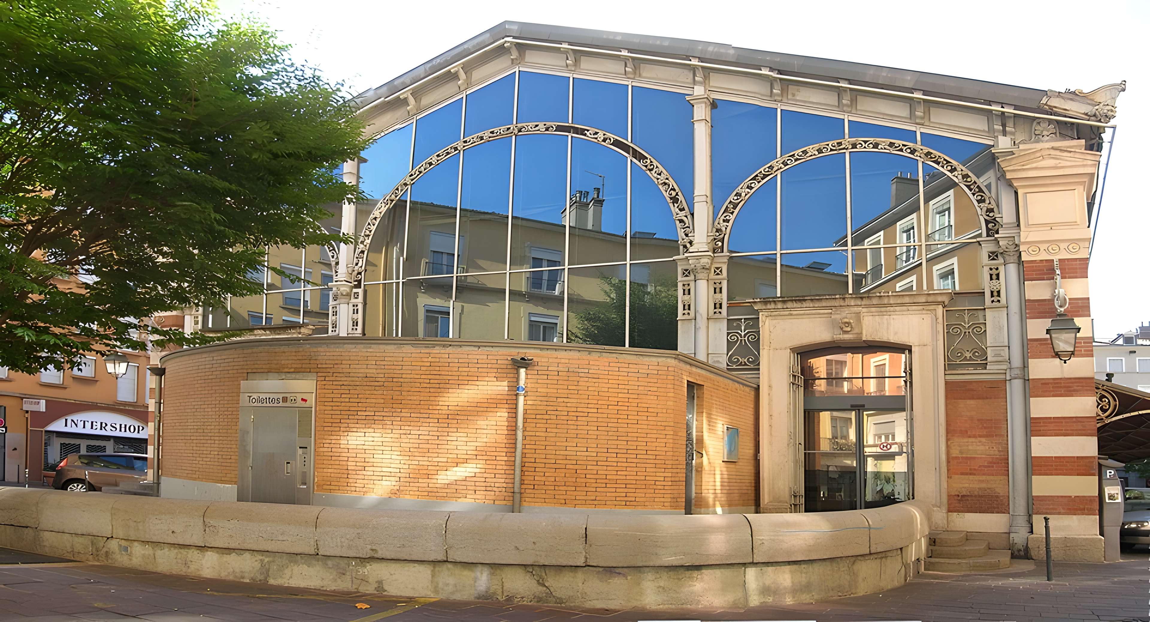 Marché couvert dit Halle Sainte-Claire