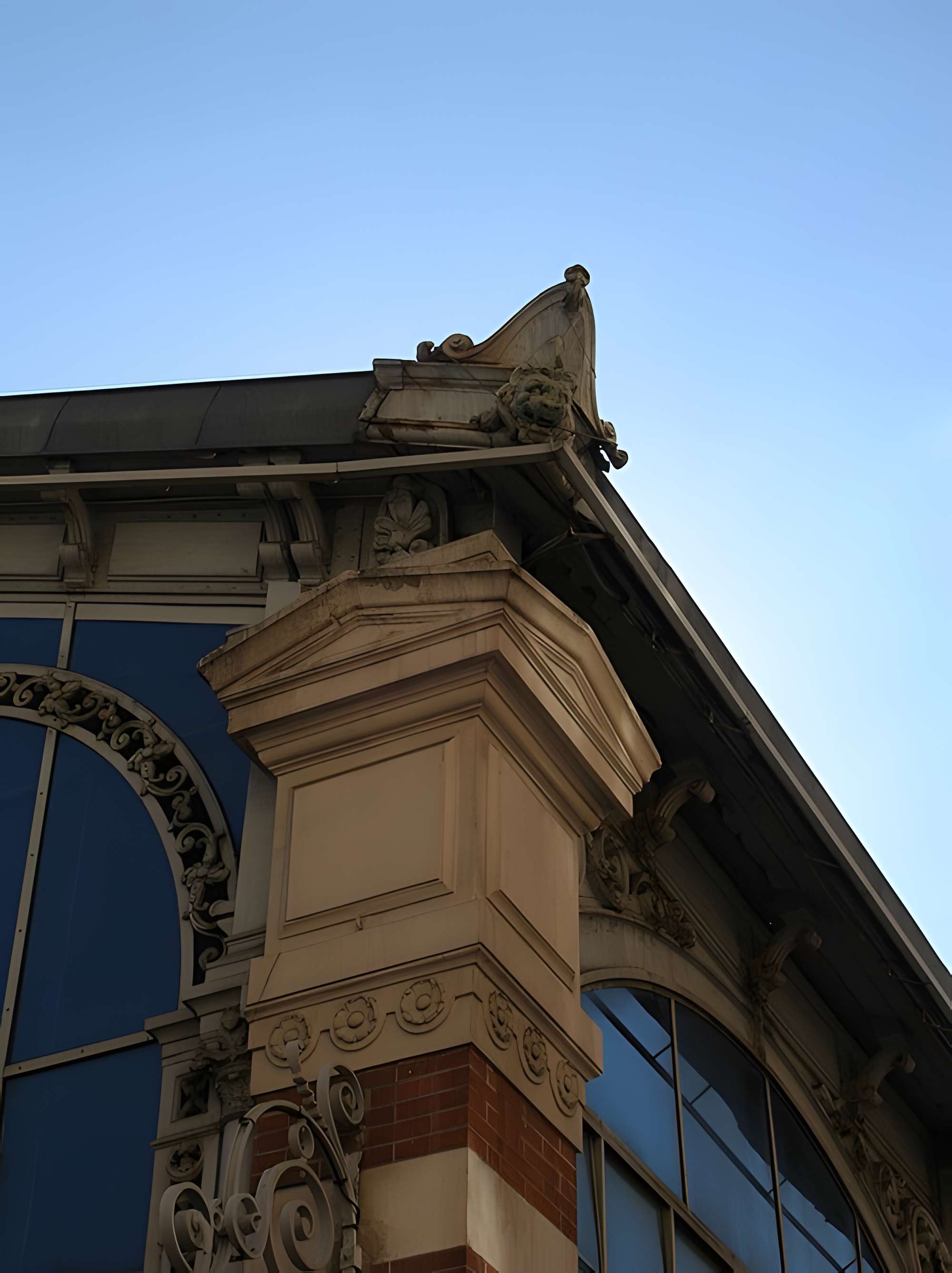 Marché couvert dit Halle Sainte-Claire
