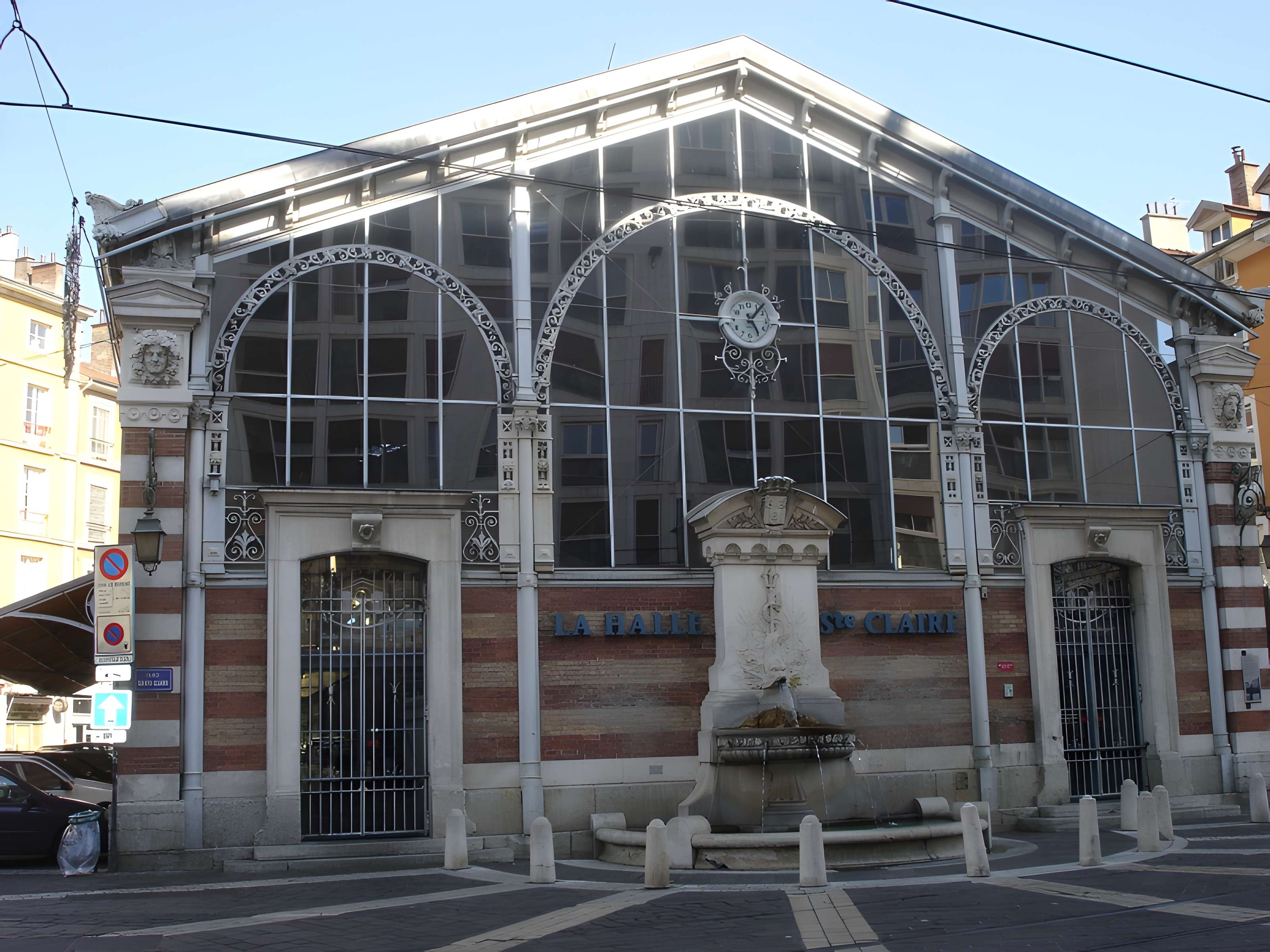 Marché couvert dit Halle Sainte-Claire