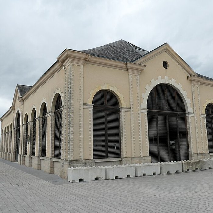 Photo de Halles-mairie dÉvron