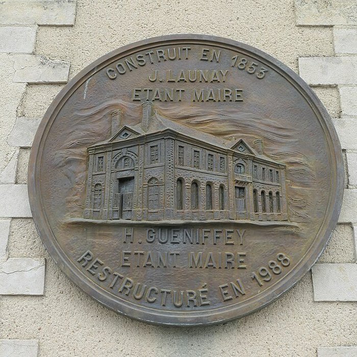 Photo de Halles-mairie dÉvron