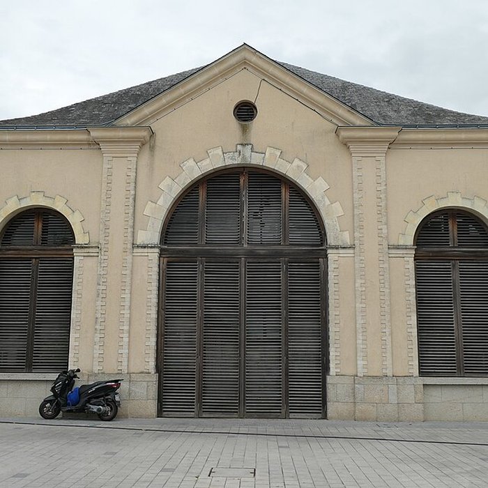 Photo de Halles-mairie dÉvron