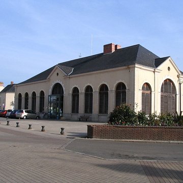 halles mairie d evron