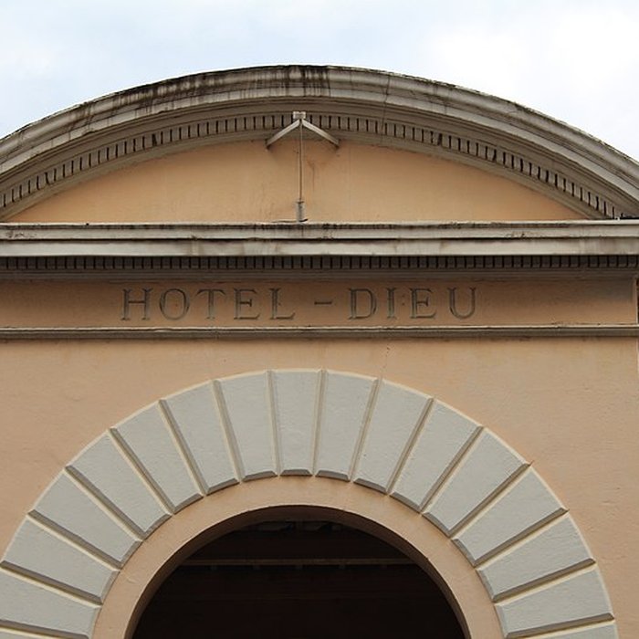 Photo de Hôpital Chalucet et jardin Alexandre-Ier de Toulon