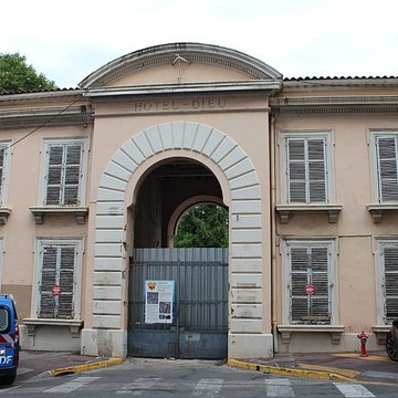 Hôpital Chalucet et jardin Alexandre-Ier de Toulon