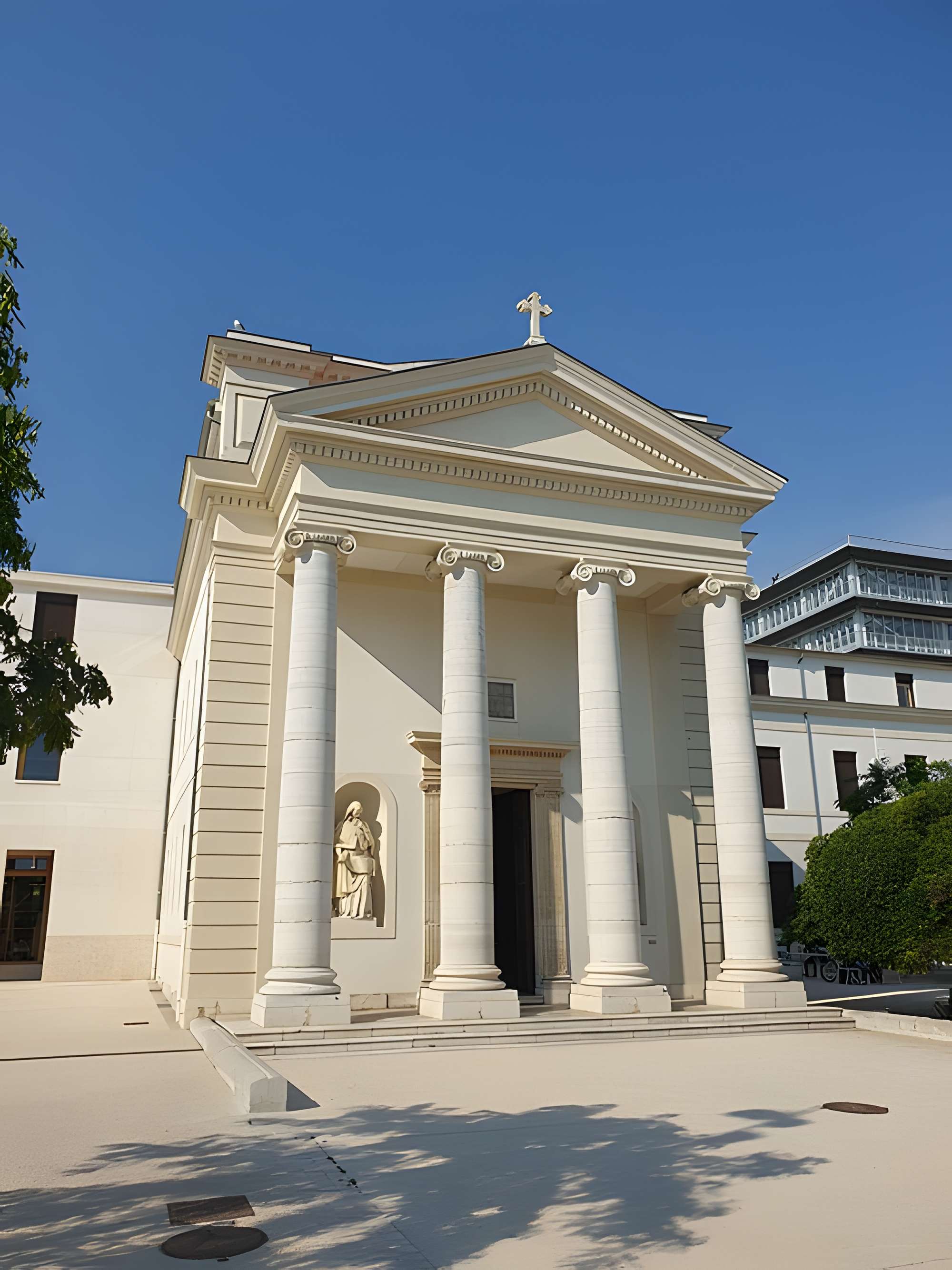 Hôpital Chalucet et jardin Alexandre-Ier de Toulon