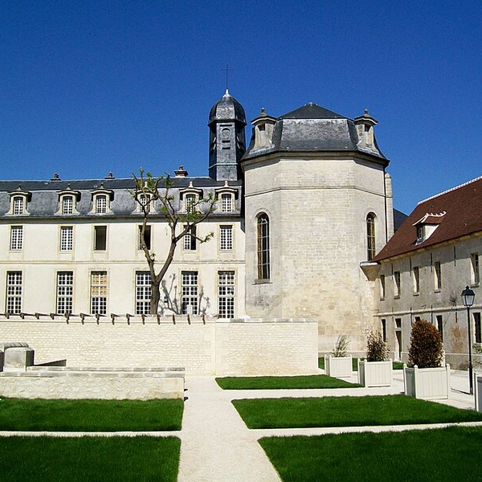 Photo de Hôpital de la Charité de Senlis