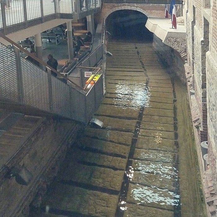 Photo de Hôpital militaire Scrive, ancien collège des Jésuites