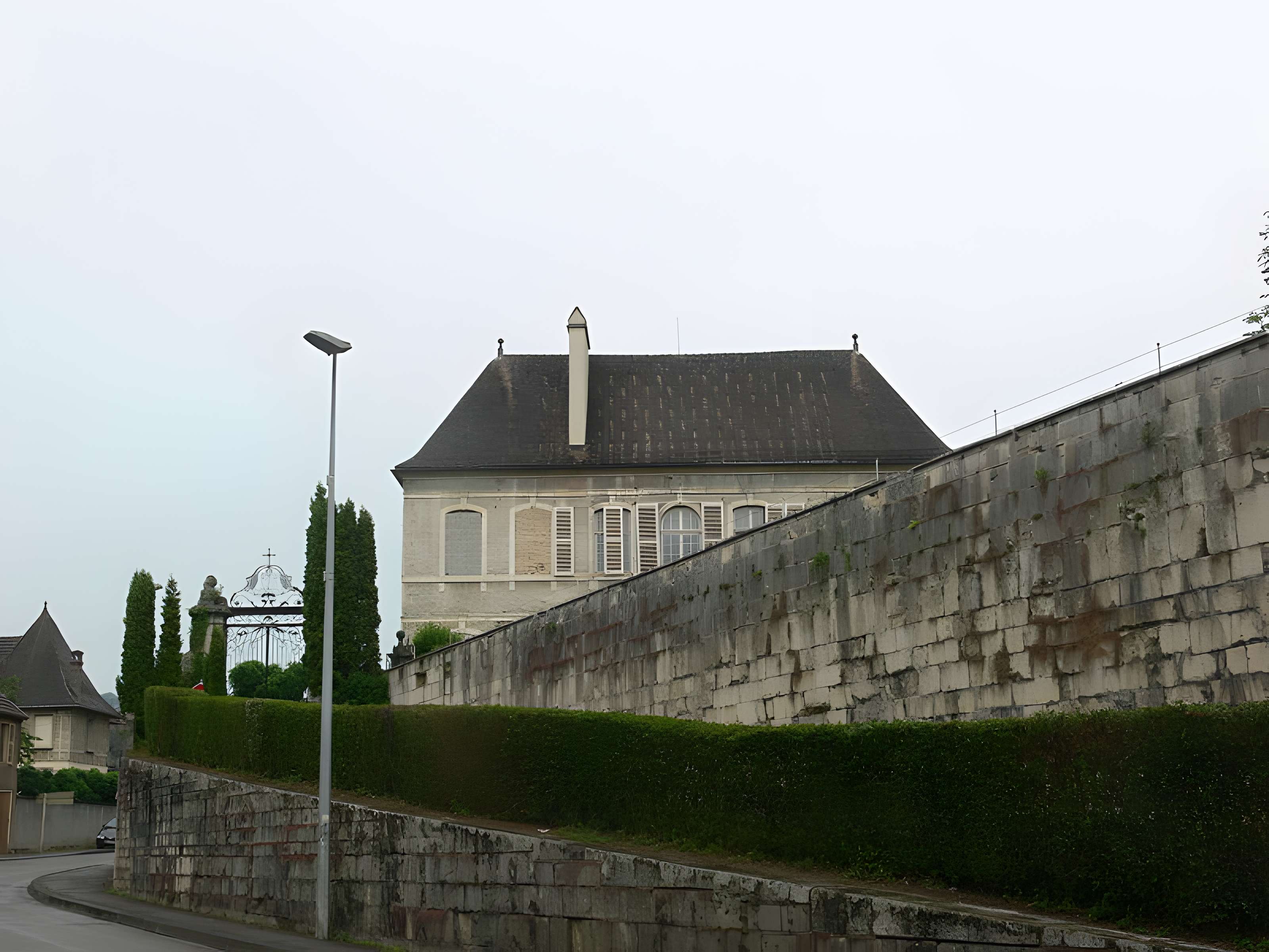 Hôpital rural Saint-Louis d'Ornans