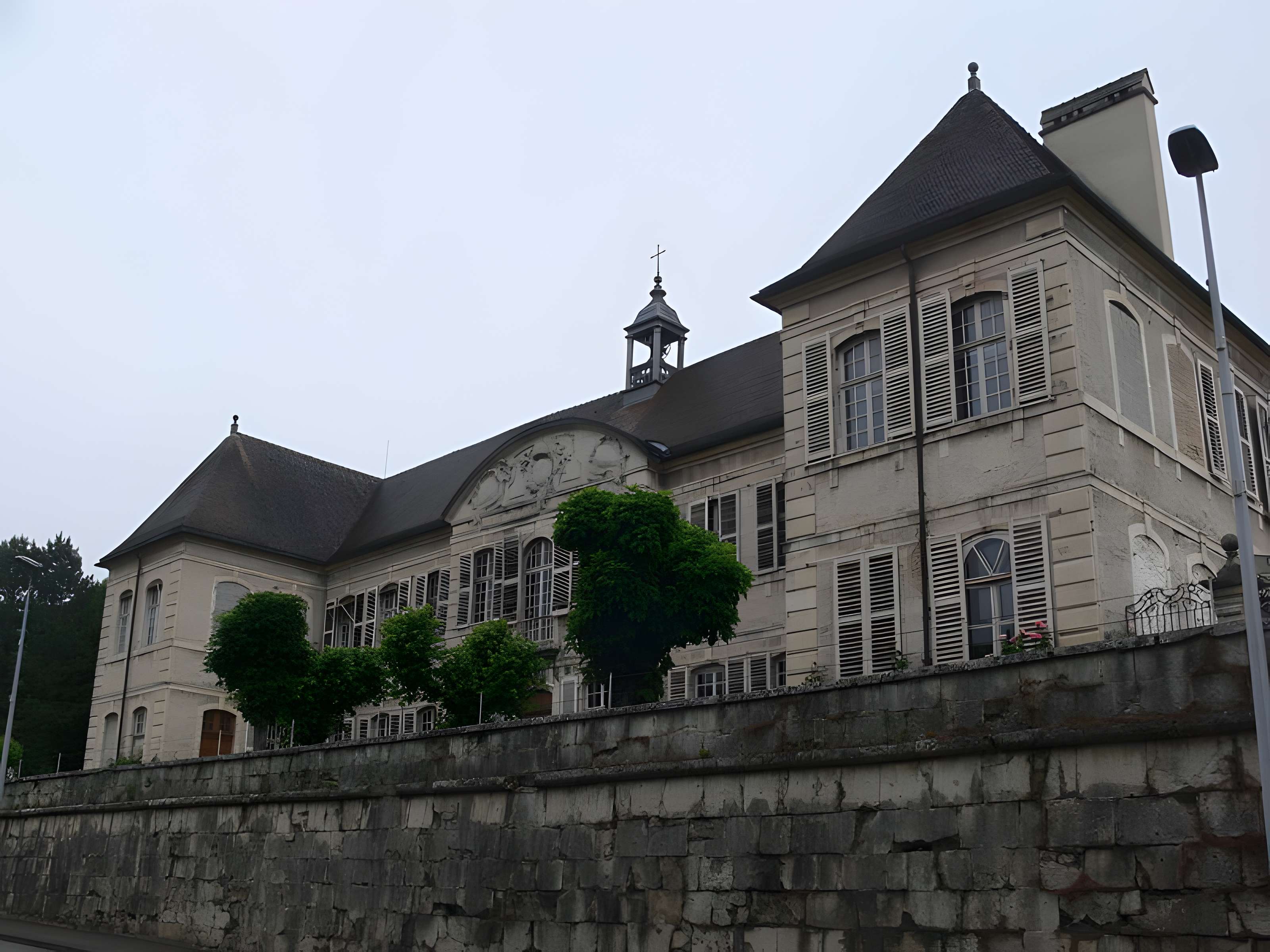 Hôpital rural Saint-Louis d'Ornans