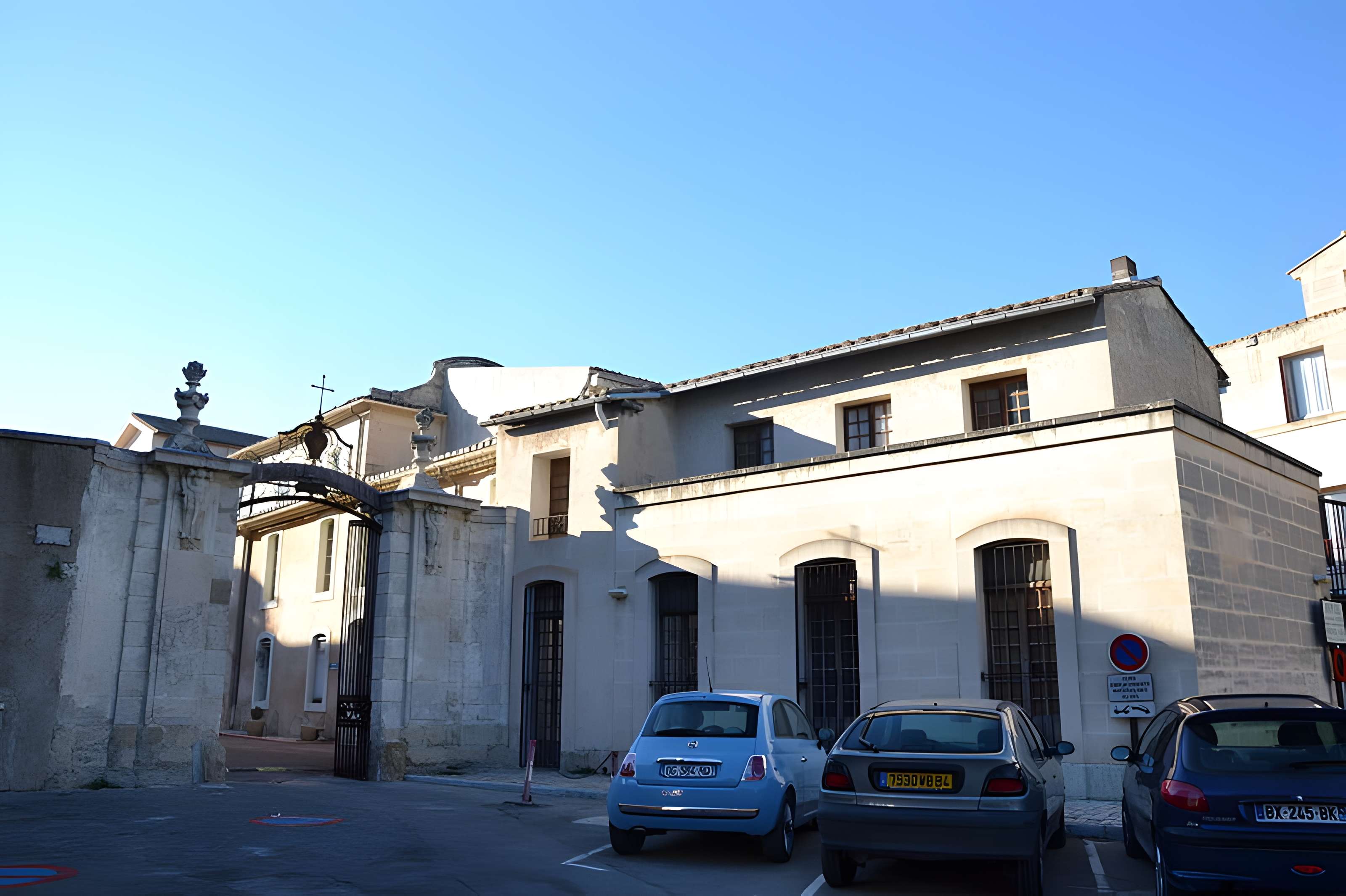 Hôpital-hospice de L'Isle-sur-la-Sorgue