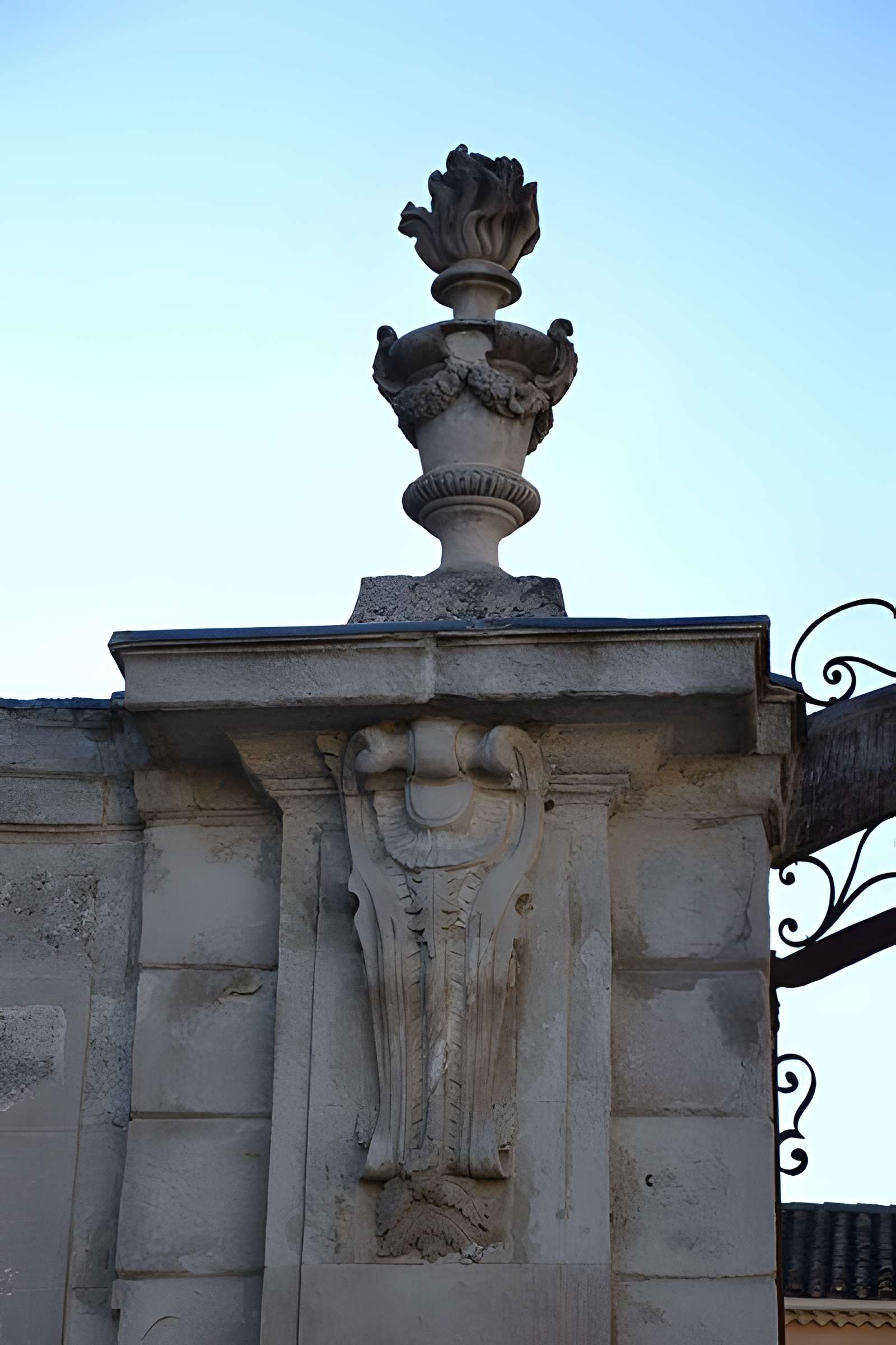Hôpital-hospice de L'Isle-sur-la-Sorgue