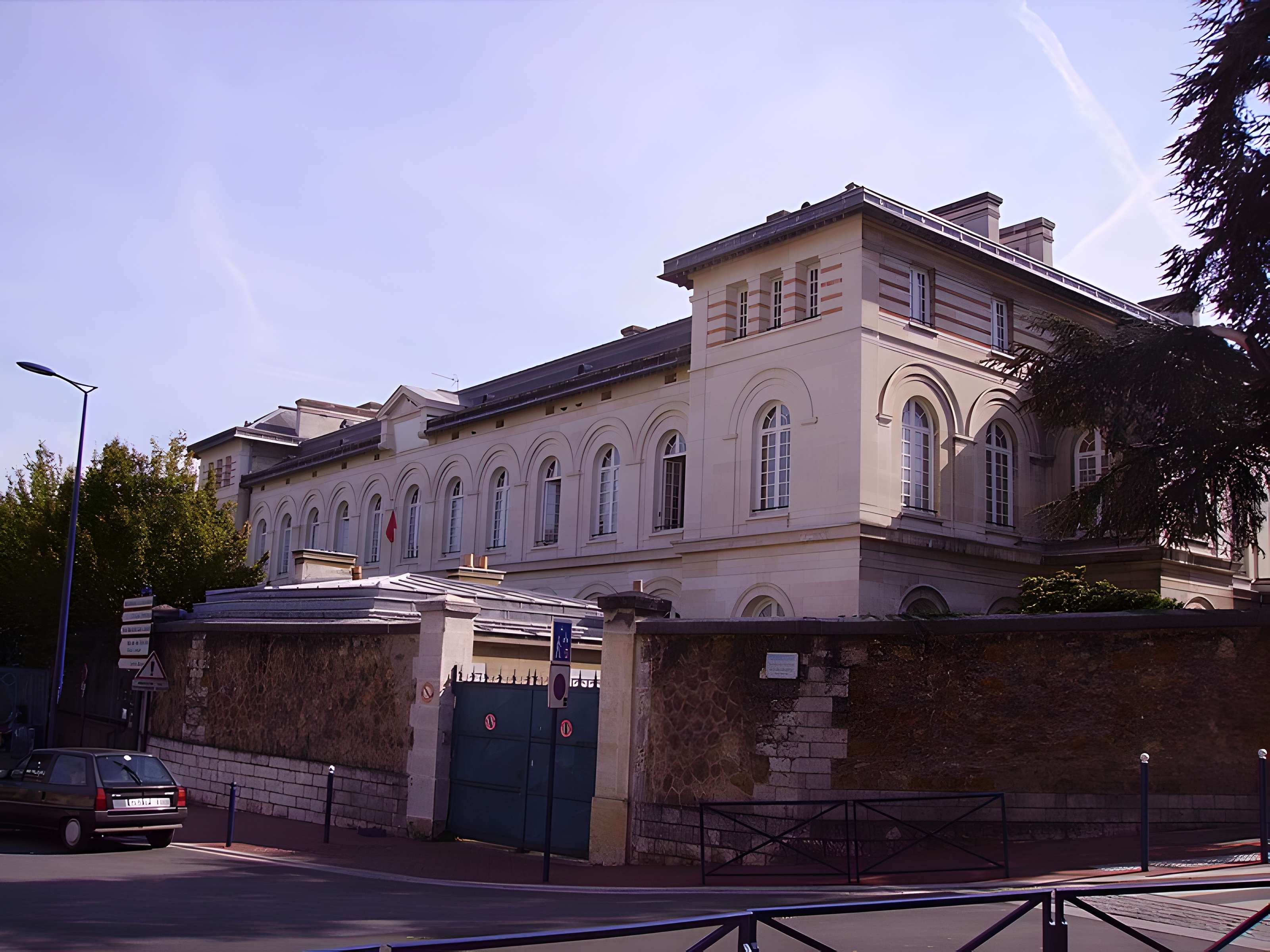 Hospice Ferrari de Clamart