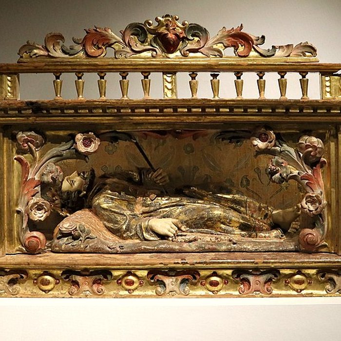 Photo de LHospici dIlla : Ancien Hospice Saint-Jacques dIlle-sur-Têt