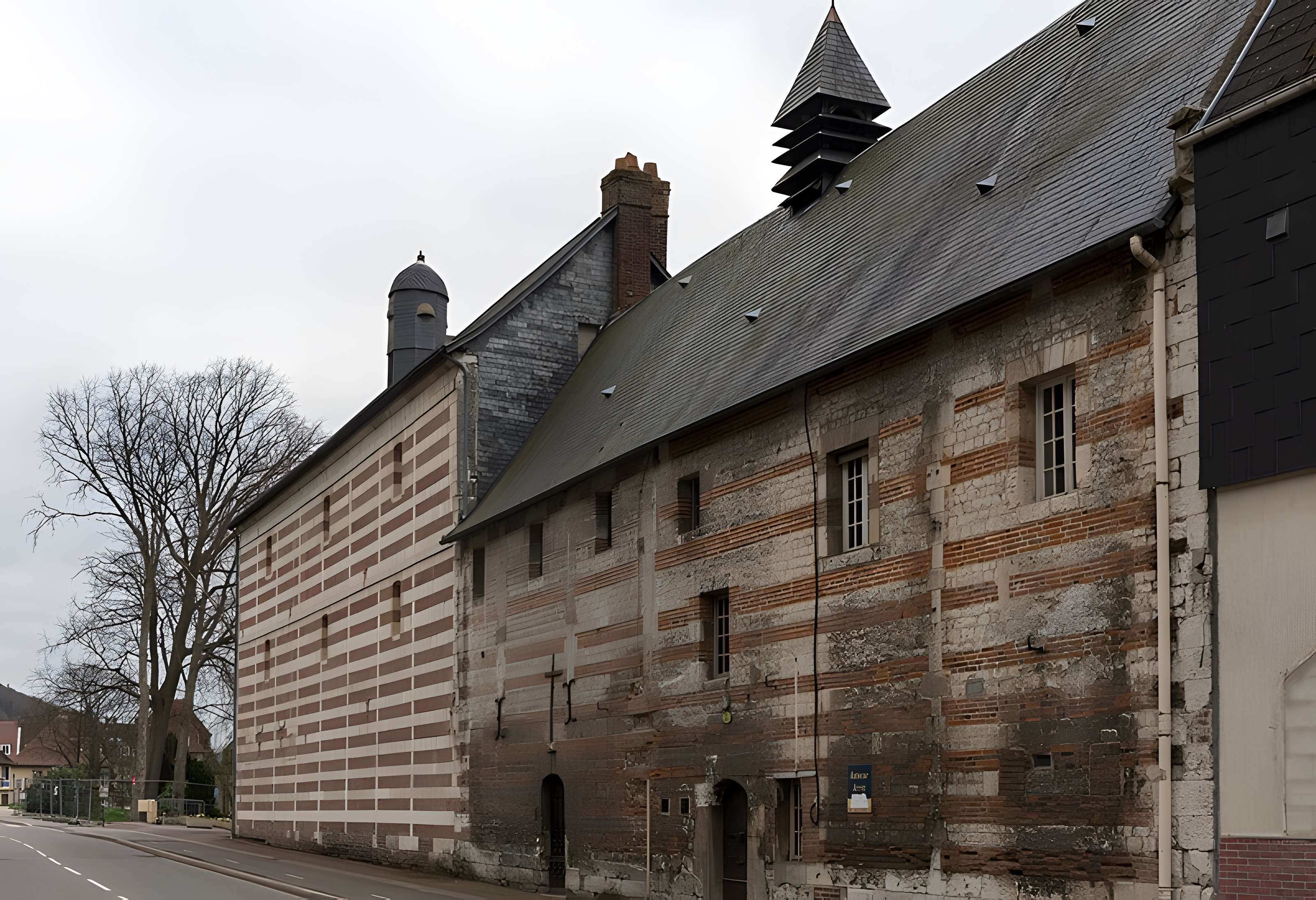 Hospice Saint-Julien de Caudebec-en-Caux