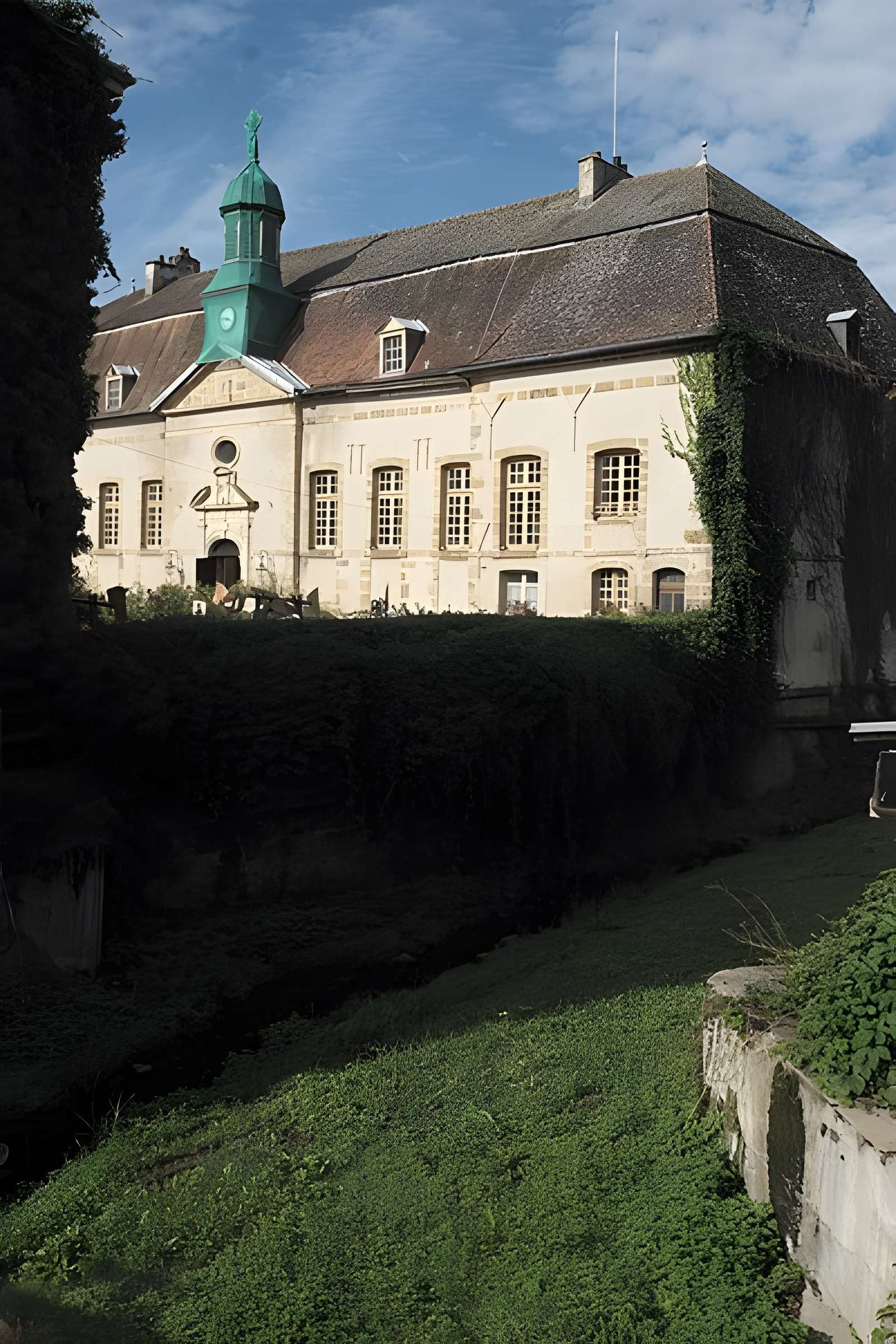 Hospice Saint-Pierre d'Arnay-le-Duc