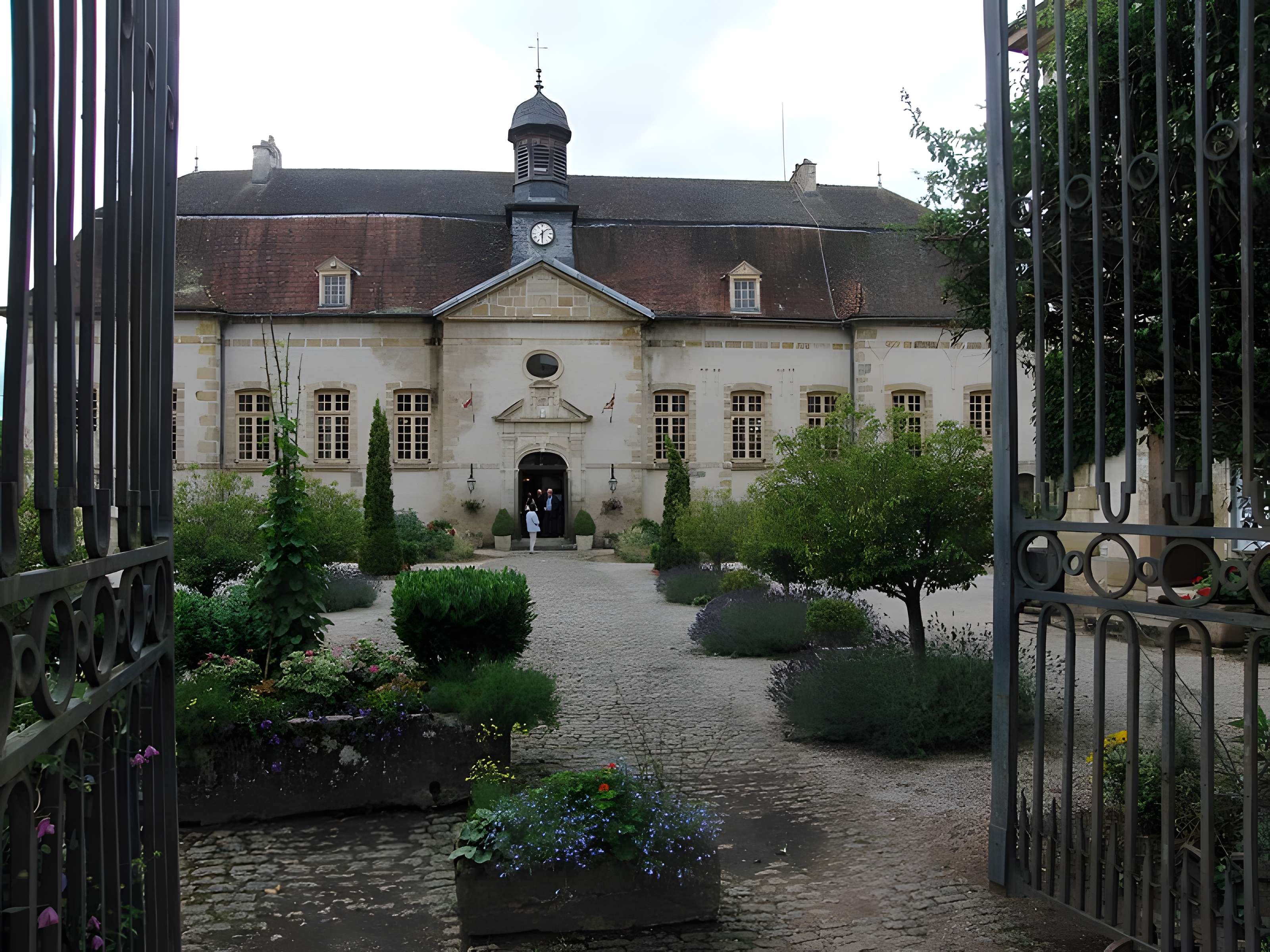 Hospice Saint-Pierre d'Arnay-le-Duc 