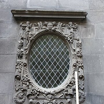 Hôtel Arnoux de Maison-Rouge à Riom