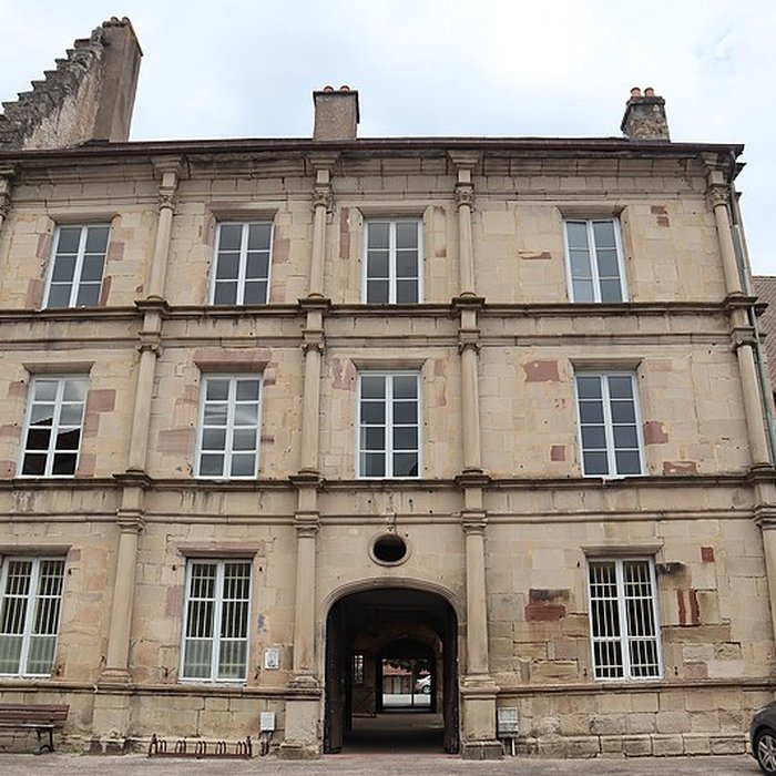 Photo de Hôtel Bretons-dAmblans à Luxeuil-les-Bains