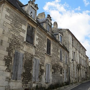 Hôtel de Brémond dArs à Saintes