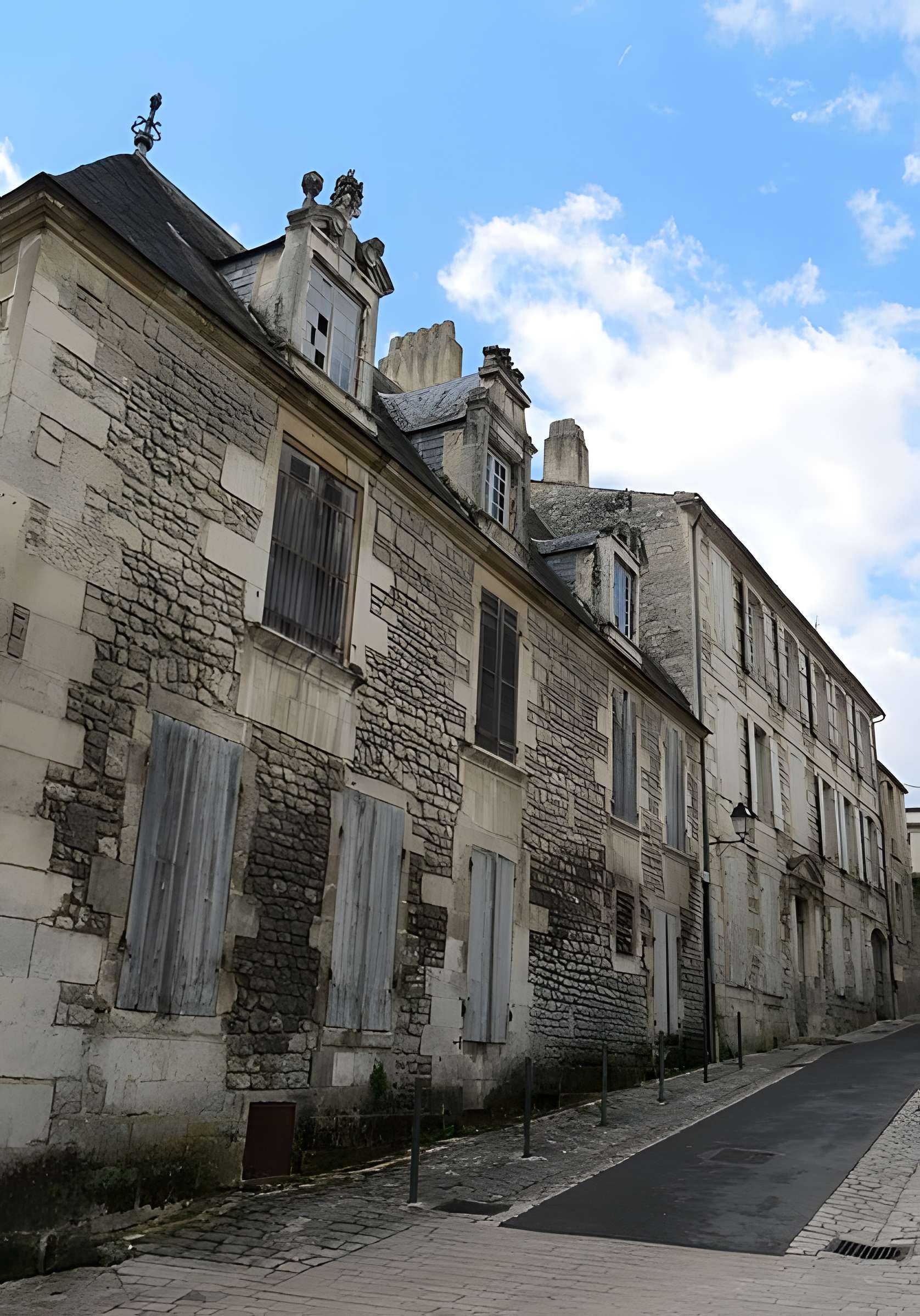 Hôtel de Brémond d'Ars à Saintes