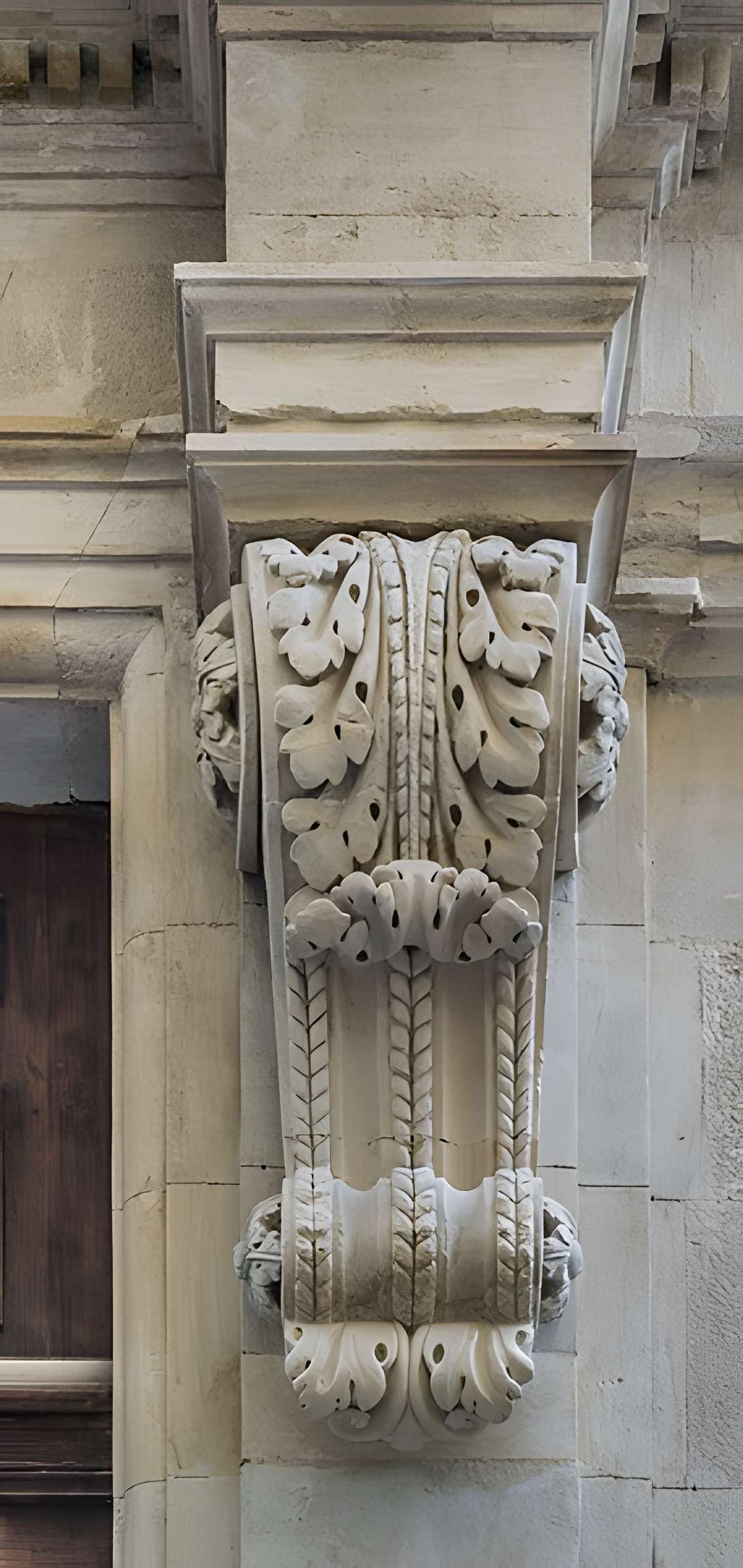 Hôtel de Brueys à Nîmes