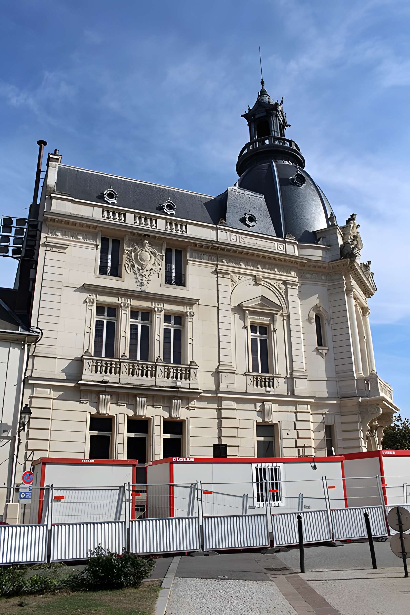 Hôtel de caisse d'épargne de Dreux
