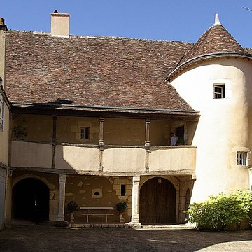 Hôtel de Châtillon de Villemorand autrement de Busson de lAge, sis Ville Haute