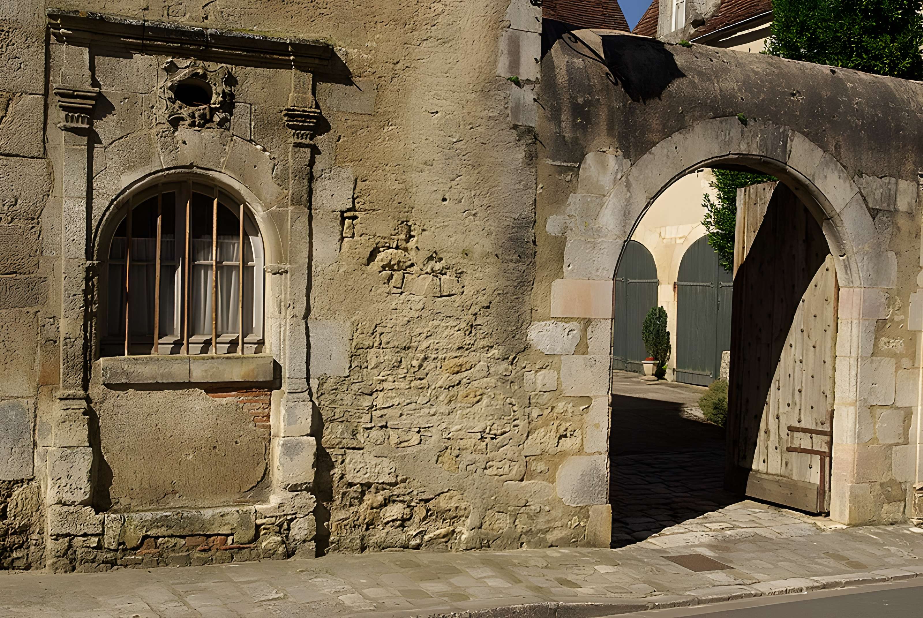 Hôtel de Châtillon de Villemorand (autrement de Busson de l'Age), sis Ville Haute