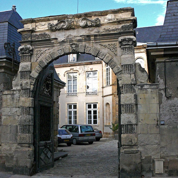 Photo de Hôtel de Chavagnac à Moulins