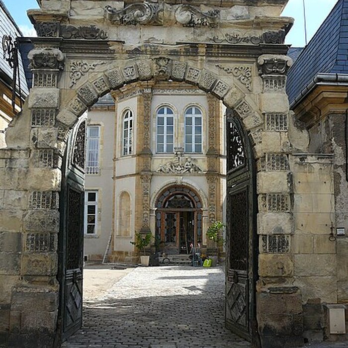 Photo de Hôtel de Chavagnac à Moulins