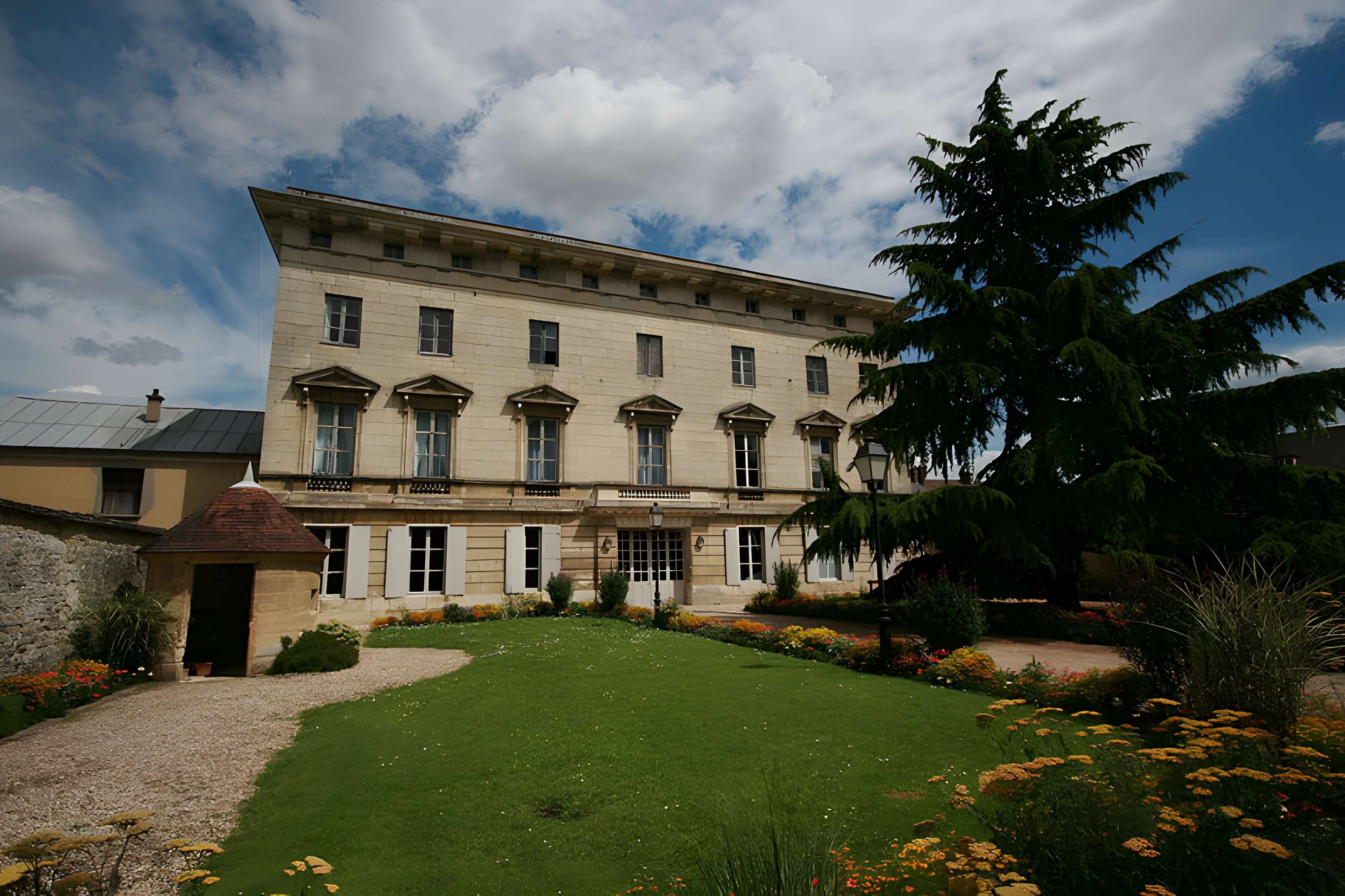 Hôtel de Crosne à Magny-en-Vexin