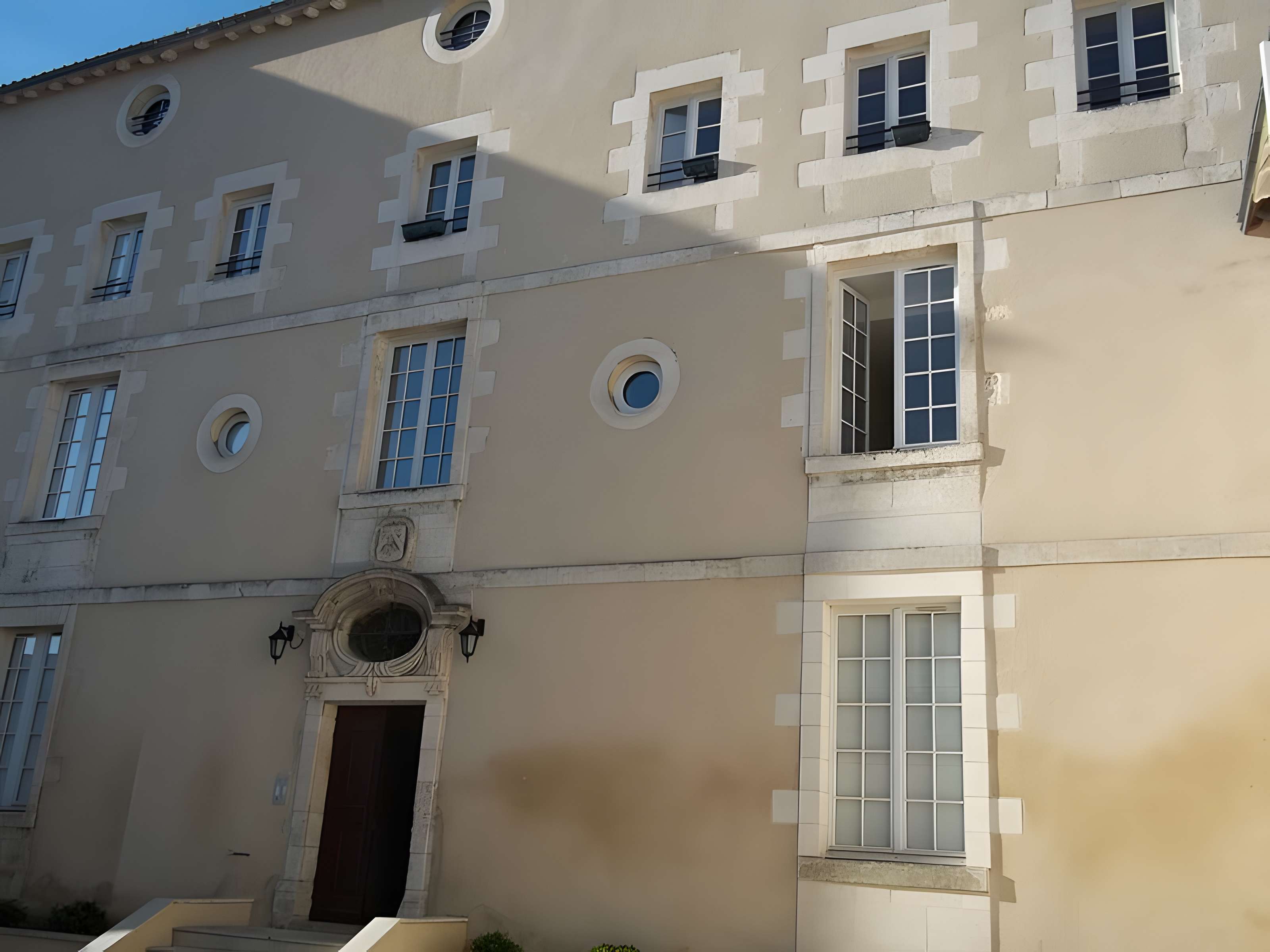 Hôtel de Dreux-Brézé à Poitiers 